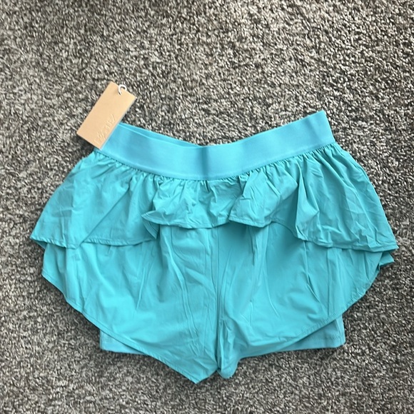 NWT POPFLEX On The Run Ruffle Shorts S in color “Oasis” - Picture 6 of 14